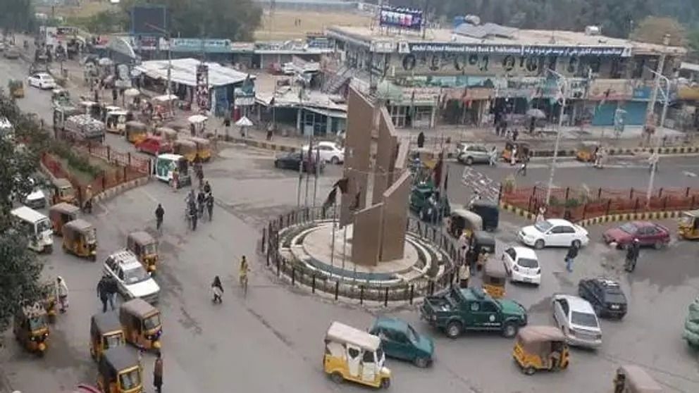 ننګرهار کې د امنیه قومندانۍ مخ ته تر غلا وروسته طالبانو «یو وسلوال غل وواژه»