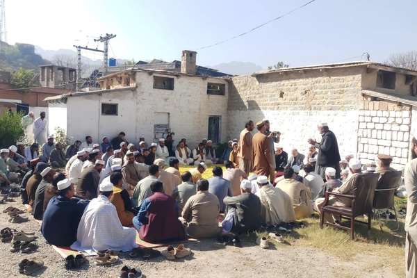 د خیبر پښتونخوا یو شمیر سوداګرو د تورخم لارې د پرانېستلو غوښتنه کړې