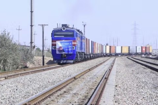 تېره میاشت؛ د اوسپنې پټلۍ له لارې تر ۸۷۳زره مټریک ټنه ډېر انتقالات شوي