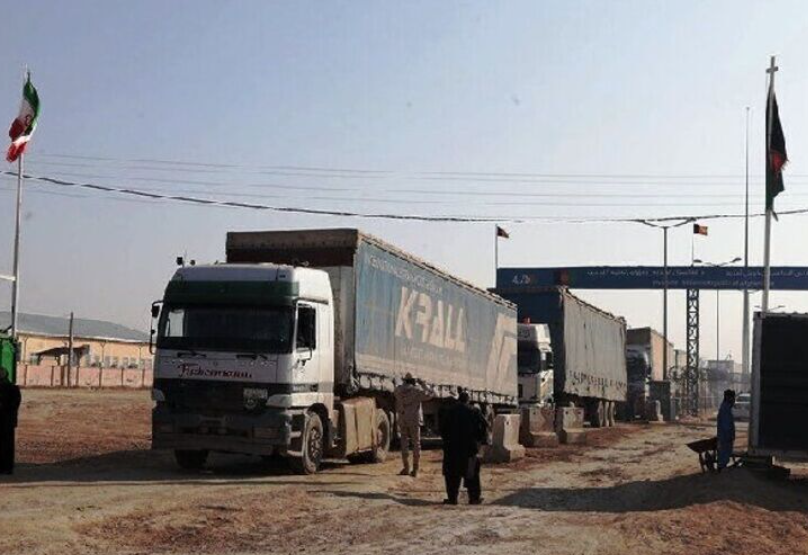 د چلونکو له اعتراضونو وروسته؛ ایران وايي، په لارو کې یې د لویو موټرو تګ راتګ اسانه کړی 