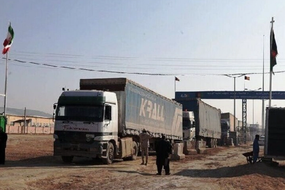 د چلونکو له اعتراضونو وروسته؛ ایران وايي، په لارو کې یې د لویو موټرو تګ راتګ اسانه کړی