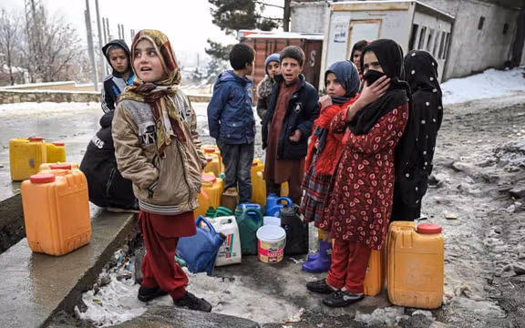 مقامهای پیشین بریتانیایی: برای نجات جان میلیونها نفر در افغانستان باید اقدام فوری کرد