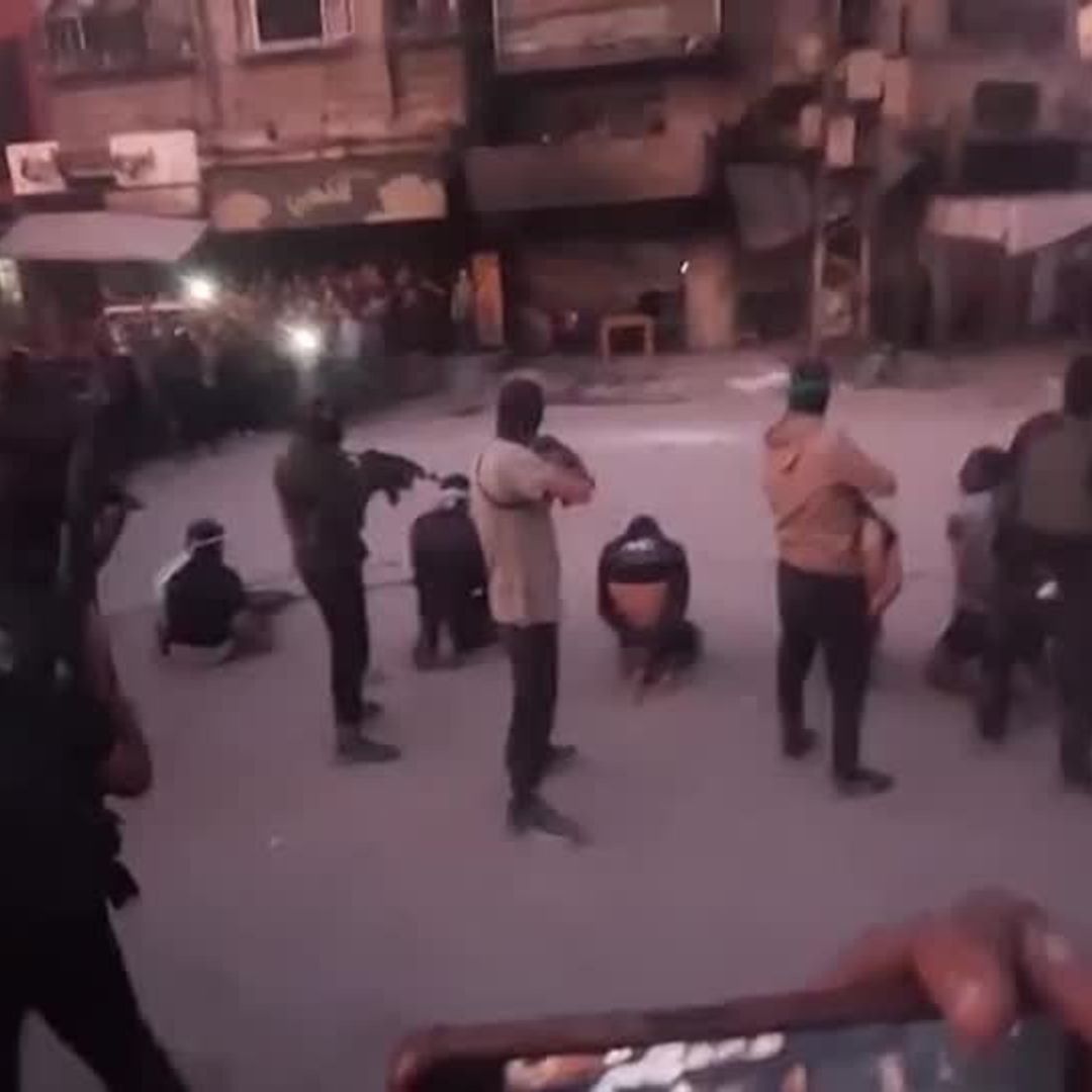 اعدام صحرایی شماری از افراد به دست جنگجویان حماس