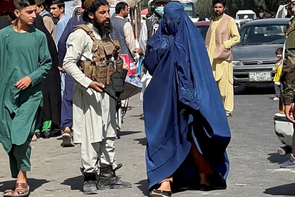اروپايي ټولنې په افغانستان کې د ښځو او نجونو پر وړاندې د محدودیتونو لرې کولو غوښتنه کړې
