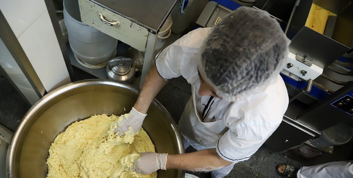اشتغال مهاجران افغان در مراکز تولید مواد غذایی و بهداشتی در تهران و البرز ممنوع شد 