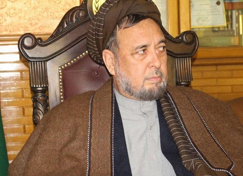 محمد محقق: یک کشور از مبارزه مسلحانه علیه طالبان حمایت می‌کند