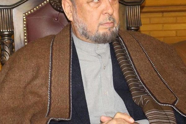 محمد محقق: یوازې یو هیواد د طالبانو پر وړاندې د وسله والې مبارزې ملاتړ کوي