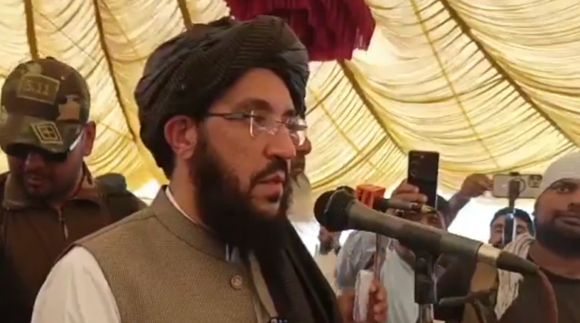 پاکستان کې د طالبانو سفیر د غم‌شریکۍ لپاره د شیخ ادریس کور ته ورغلی