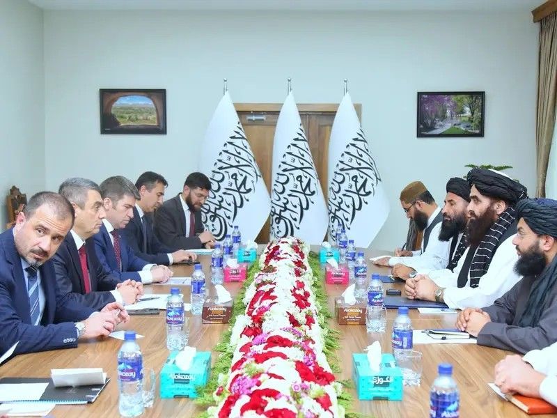 اداره مهاجرت ترکیه درباره نبودن بیرق ترکیه در مذاکرات رسمی با طالبان توضیح داد