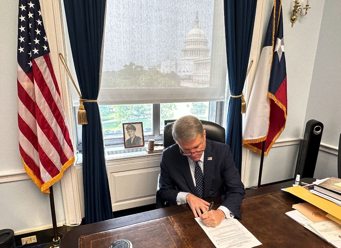 رئیس کمیته روابط خارجی مجلس نمایندگان امریکا برای آنتونی بلینکن احضاریه‌ ارسال کرد 