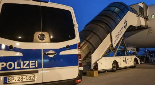 فشل أوروبا في ترحيل اللاجئين يمنح طالبان فرصة للابتزاز الدبلوماسي