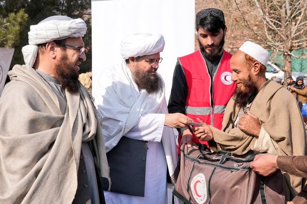 سره میاشت وايي په کابل کې یې پر ۱۰۰۰ بېرته راستنو شویو کورنیو ژمنۍ مرستې وېشلي دي