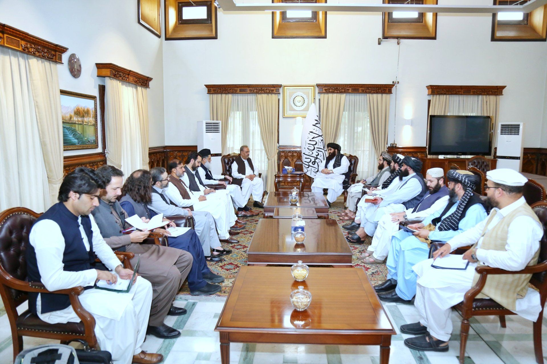 وعده متقی به نماینده پاکستان: ضرر ما به هیچ کشوری نمی‌رسد