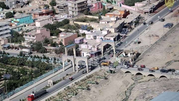 د کابل - کندهار پر لویه لاره د ټرافیکي پېښې له امله ۴ کسان مړه شوي