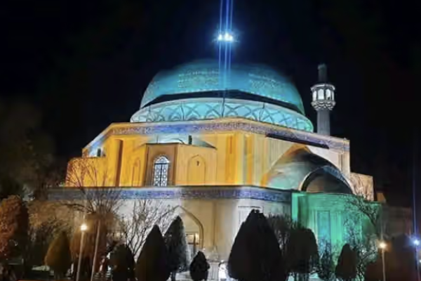 الشيعة لطالبان: حتى الشيوعيون لم يغلقوا مسجدنا ومدرستنا