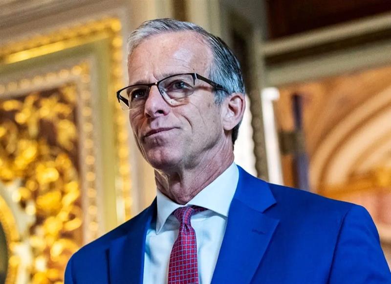 امریکایي سناتور: ټرمپ د ایران پر وړاندې د «ځواک له لارې د سولې تګلاره» څاري