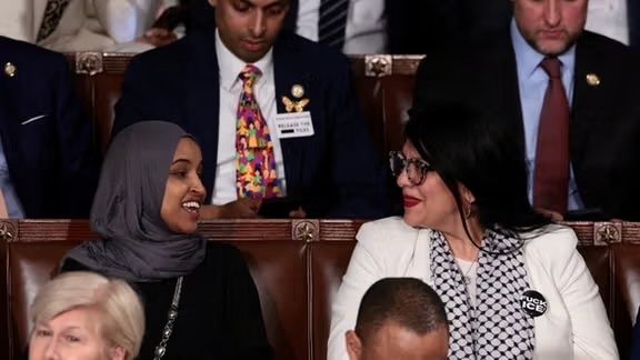 ټرمپ د ګانګرس دوه مسلمانې استازې «رواني ناروغانې» وبللې