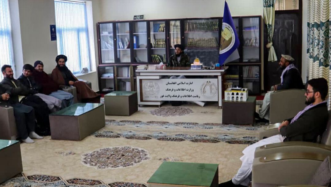 طالبانو په غور ولایت کې له خبریالانو سره د رسنیزو فعالیتونو پر ښه والي ناسته کړې