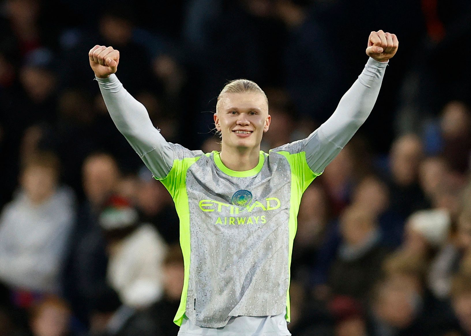 منچسترسیتی با پیروزی مقابل کریستال پالاس فشار را بر آرسنال حفظ کرد