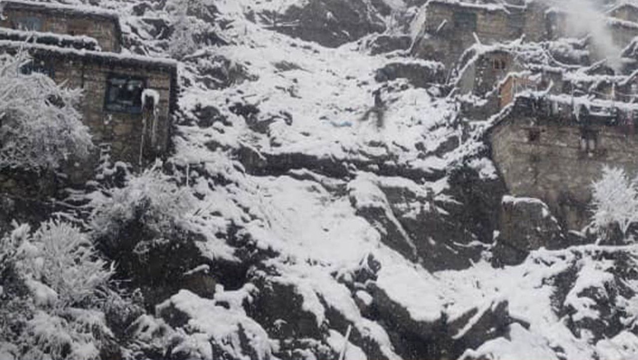  طالبان: په نورستان کې د غره ښوېدنې په پېښه کې د مړو شمېر ۲۵ کسانو ته لوړ شو