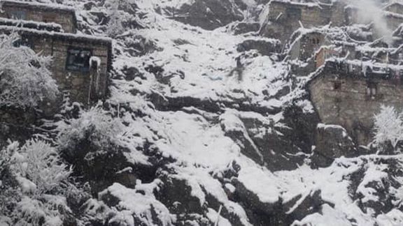 طالبان: په نورستان کې د غره ښوېدنې په پېښه کې د مړو شمېر ۲۵ کسانو ته لوړ شو