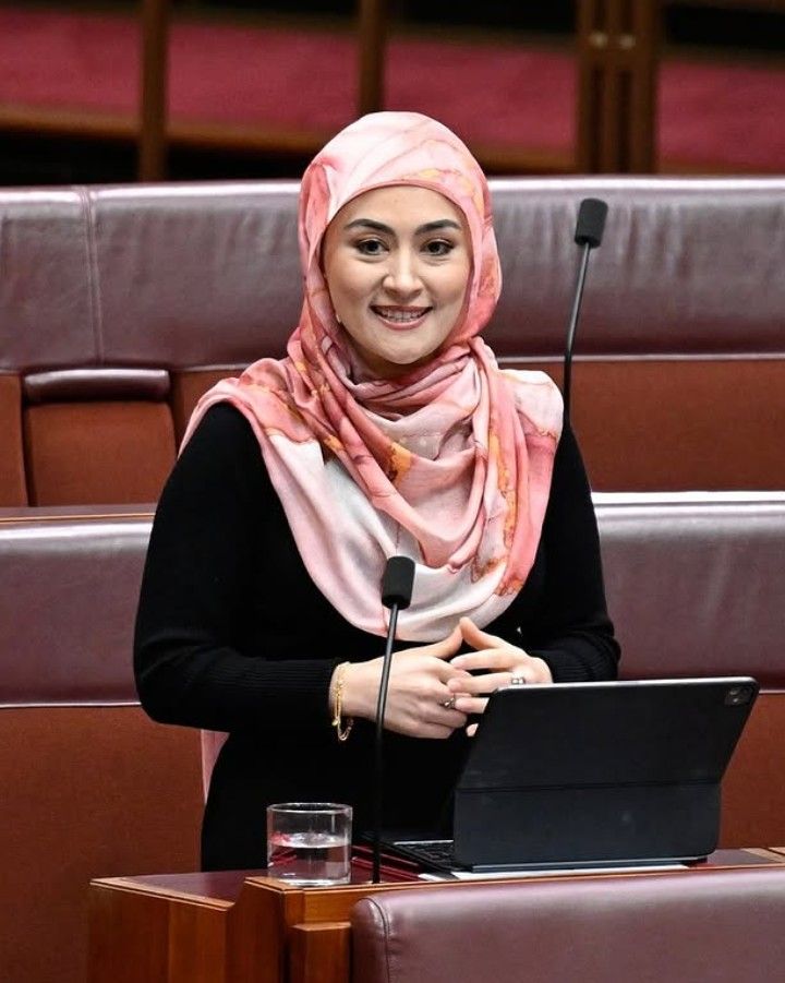 په استرالیا کې هغه کس په بند محکوم شوی چې افغانی الاصله سناتوره یې په مرګ ګواښلې وه