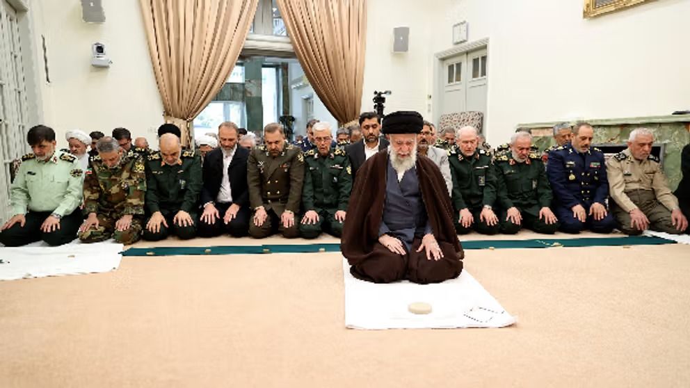 روزنامه دیلی تلگراف: جمهوری اسلامی هر شب منتظر حمله اسرائیل یا امریکا است