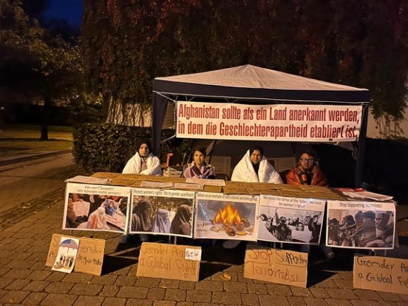 د تمنا پریاني د اعتراض دوام؛ افغانستان کې له جنسیتي توپیر سره د مبارزې په موخه پرلت