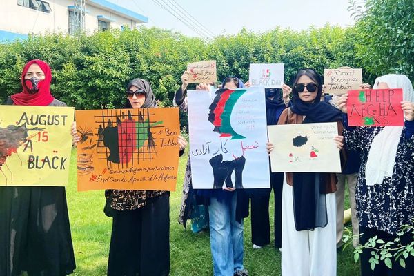 زنان افغان در کابل، اسلامآباد و اصفهان علیه طالبان اعتراض کردند