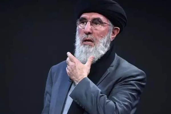 حکمتیار: د كابل او اسلاماباد ترمنځ روانه لانجه په حقیقت کې د ډیلي او اسلاماباد جنګ دی