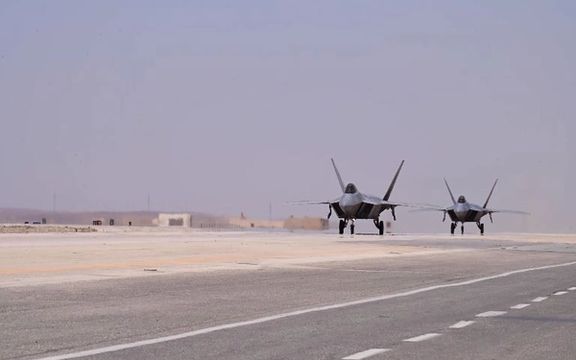 امریکا به دلیل «رفتارهای ناامن روسیه»، جنگندههای اف۲۲ را در خاورمیانه مستقر کرد