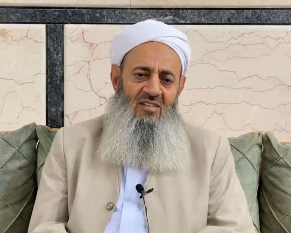 مولوی عبدالحمید: روایت برخی زندانیان، تعرض جنسی به زنان را تایید میکند