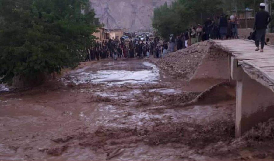 افغانستان کې سېلابونه؛ په فاریاب، بغلان او سرپل ولایتونو کې یې ۱۵تنه مړه کړي او ۸تري تم دي