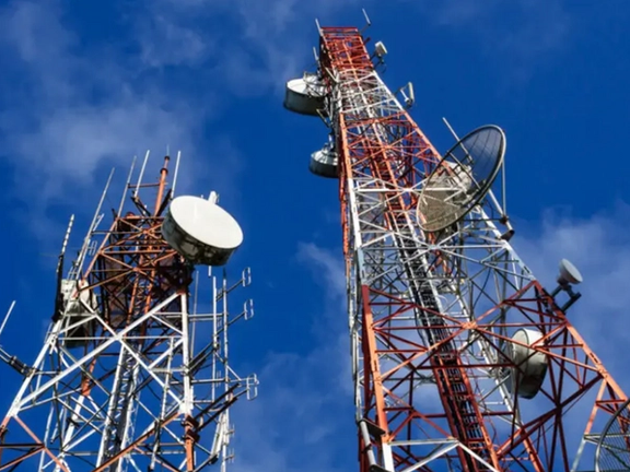 د بخښنې نړیوال سازمان: پاکستاني دې انټرنیټ ته د لاس رسي محدودیتونه لرې کړي