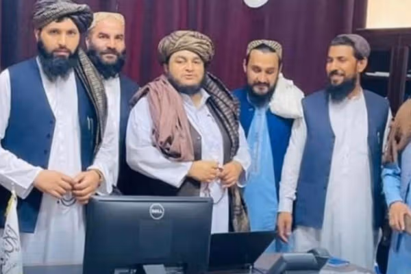 د کابل طبي پوهنتون د عامې روغتیا پوهنځي طالب رییس د طبي شورا په ازموینه کې ناکام شوی