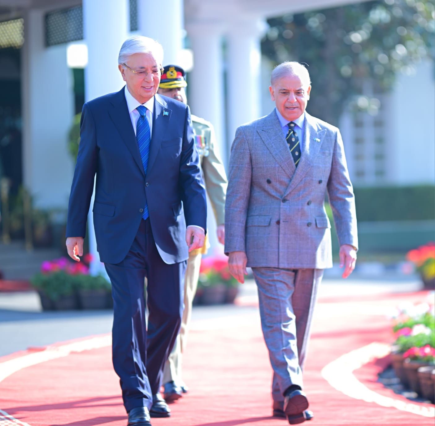 قزاقستان او پاکستان د سیمه ییزې همکارۍ لپاره د افغانستان ټیکاو اساسي شرط بللی