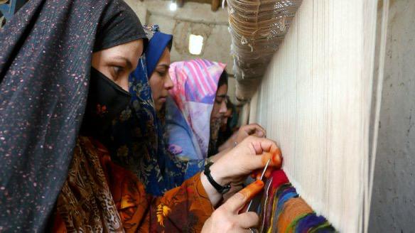 ملګرو ملتونو په بلخ کې د ښځو د اقتصادي ملاتړ په موخه د غالیو اوبدلو ځانګړی مرکز جوړ کړی