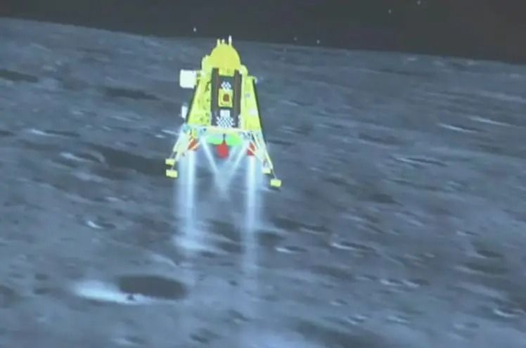 د پاکستان بهرنیو چارو وزارت ویانده سپوږمۍ ته د هند رسېدل مهم ساینسي بری او د ستایلو بولي