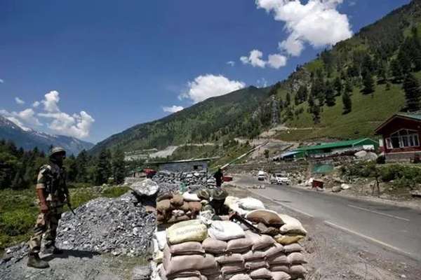 US Weapons Left Behind In Afghanistan Have Reached J&K Militants, Indian Media Report