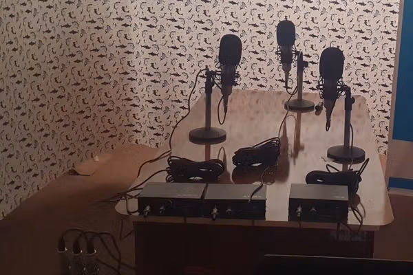 په هرات کې د «نوای زن» په نوم یوې راډیو چې کارکوونکې یې ټولې ښځې دي فعالیت پیل کړ