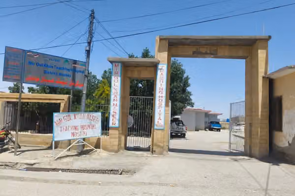 په بلوچستان کې د افغان کډوالو پر موټر ډزې؛ دوه افغانان وژل شوي او څلور نور ټپیان دي