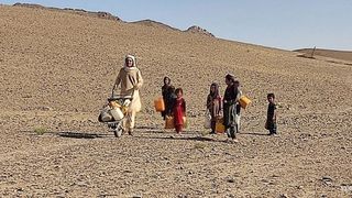 د هلمند د نوزاد اوسېدونکي شل کلنې جګړې نه، خو وچکالۍ کډوال کړل