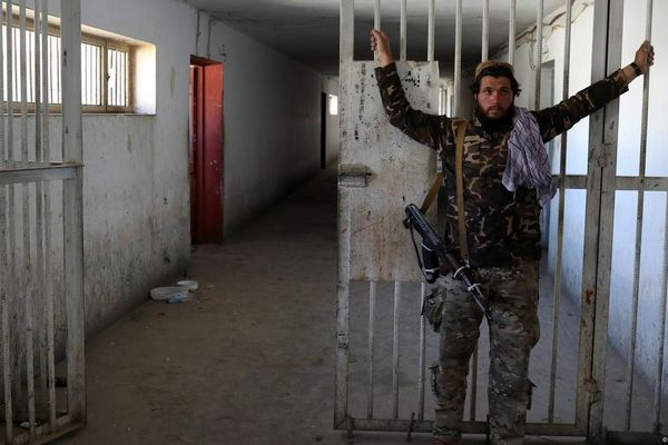 Taliban Imprisons 150 Foreign Nationals, Including 10 Iranians