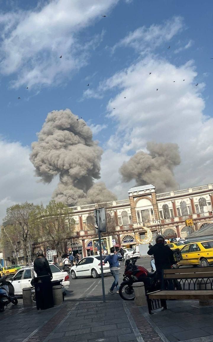 امریکا له هوایي او سمندري لارو پر ایران بريد کړی