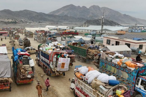 له ایران او پاکستان نه لسګونه کډوالې کورنۍ په جبري توګه افغانستان ته ستنې کړای شوې دي