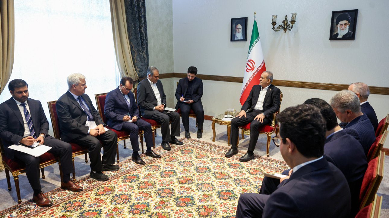 إيران تعلن استعدادها للتوسط بين طالبان وباكستان