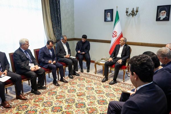 إيران تعلن استعدادها للتوسط بين طالبان وباكستان