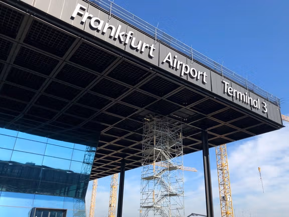 جرمني د شنبې په ورځ په کابل کې طالبانو ته یو بل «مجرم افغان» سپارلی