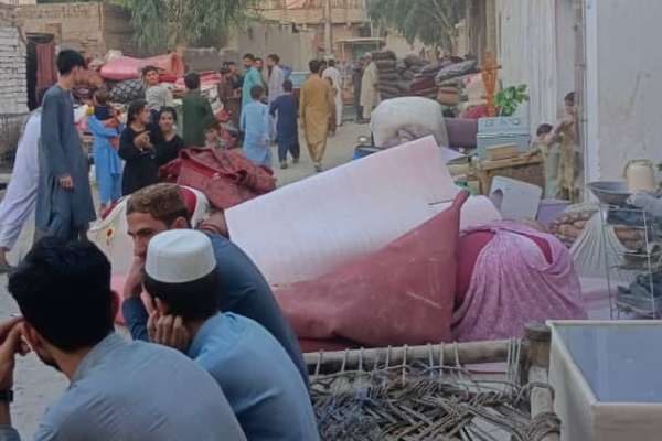 طالبانو په جلالاباد کې د انګورباغ سیمې لسګونو کورنیو ته د کورونو د تخلیې امر کړی دی