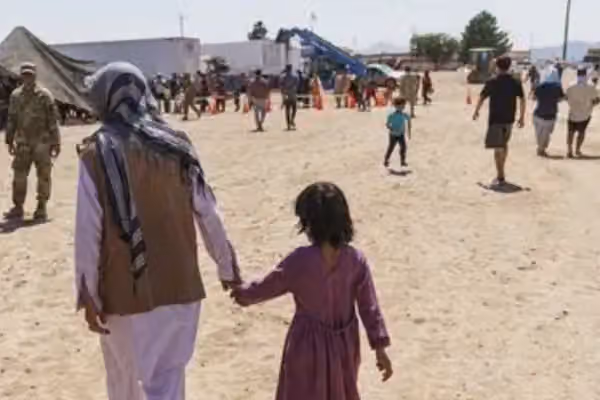 سياېناېن: افغانستان پنځه کاله وروسته هم د بشري او اقتصادي ناورين په ژورو کې دی